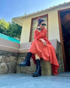 Tisca Chopra Instagram - A mini break with the main man @flywrite26 ..who is trying to make sure I get some shuteye.. Amazing how the BP just drops soon as one puts some distance between the city and oneself .. Thank you lovely @zanaranthambore for the hospitality ♥️ Wearing my perennial fav dress and trench by @stylemati #everydayslay Sawai Madhopur