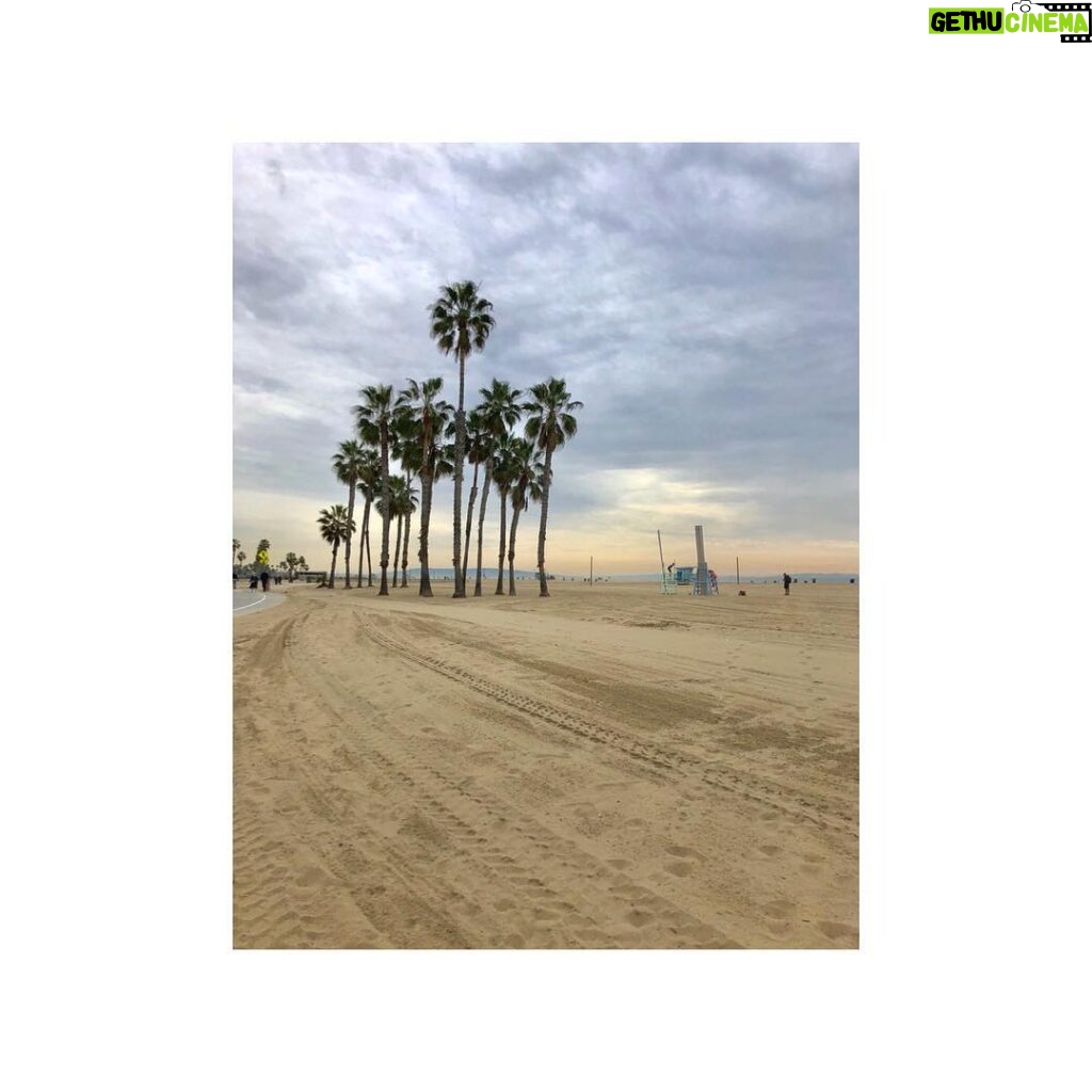 Tom Austen Instagram - Live. Laugh. Love 💅🏼 Santa Monica, California