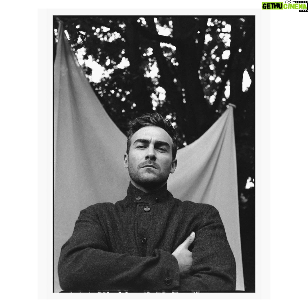 Tom Austen - 48.8K Likes - SCHON magazine
Full interview now available
@schonmagazine
photography. @silipman
fashion. @mindoverfashionldn
dop. @jamessharpestudio
grooming. @jasoncrozier @stellacreativeartists
fashion assistant. @elshadaigore
words. @katie.s94