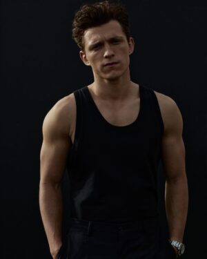 Tom Holland Instagram - Okay @esquire I see you. Swipe for pure glam!