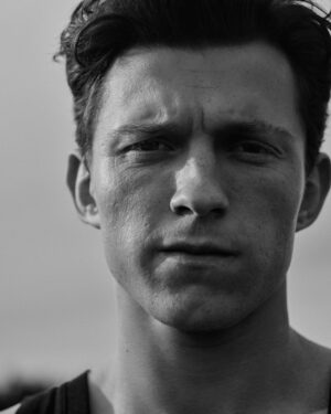 Tom Holland Instagram - Okay @esquire I see you. Swipe for pure glam!