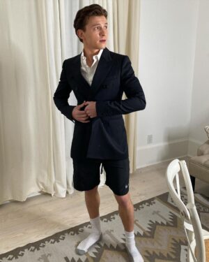 Tom Holland Instagram - Okay @esquire I see you. Swipe for pure glam!