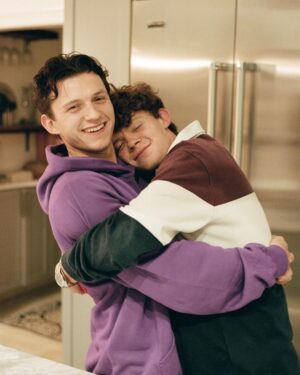 Tom Holland Instagram - Brothers in arms