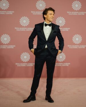 Tom Holland Instagram - Thank you to the Ambani family for inviting us to celebrate the opening of the @nmacc.india . A truly wonderful experience that I’ll never forget.