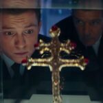 Tom Holland Instagram - Una foto sincera de mi mirando a Antonio Banderas. @unchartedmovie