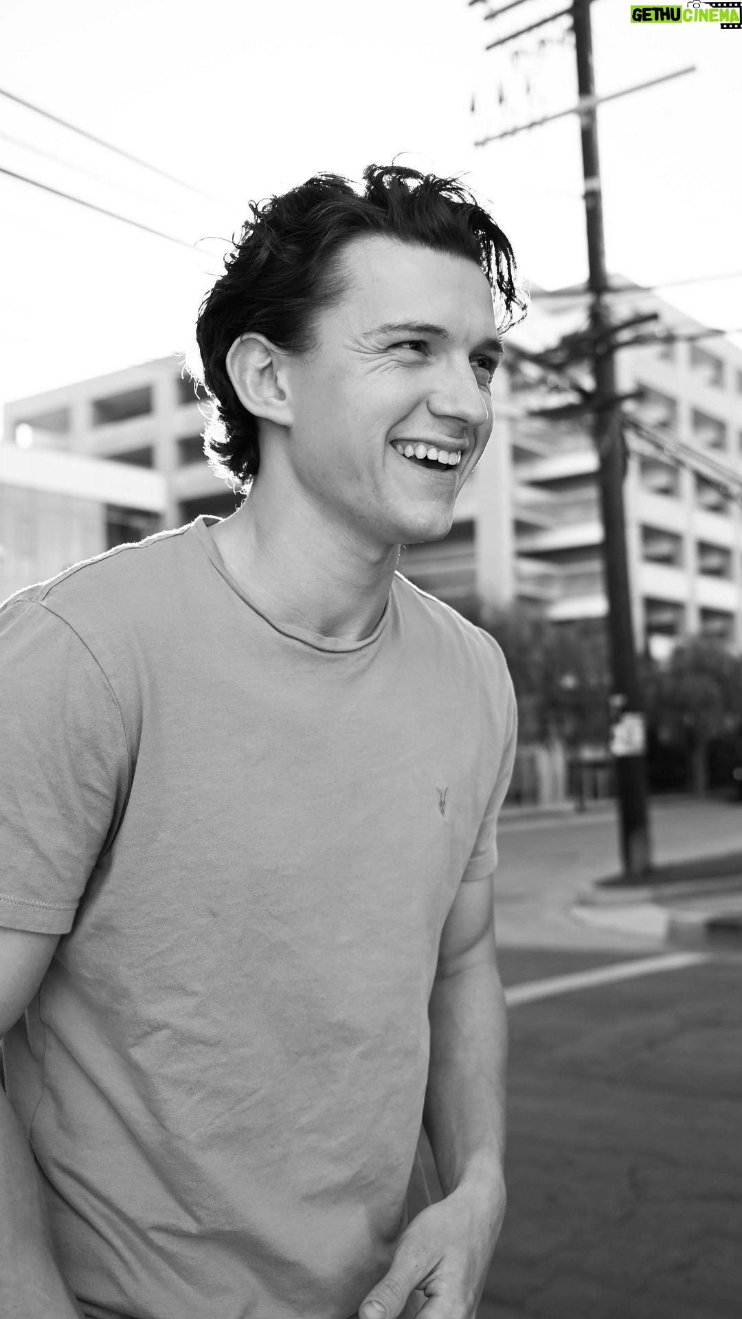 Tom Holland Instagram - Click on the link in my bio to enter. Go follow @thebrotherstrust for more things to win in the upcoming week. A big thank-you to @rallyupcom for facilitating this exciting campaign and helping @thebrotherstrust to raise funds for charities we support. @charitydebra @ebresearch @thelunchbowlnetwork @kares4kids @storybookdads @artistsforafricausa @alexs_wish @java.joy @warmheartworldwide @mindstepfoundation @empowermentplan @thejohnfoundation @stem4org@momentumcharity @anthonynolancharity @samholland1999 @Harryholland64 @paddyholland2004 @zendaya @lifeisaloha @sonypictures @marvel @dommoholland @nikkihollandphotography #tomholland #spiderman #spidermannowayhome #nowayhome