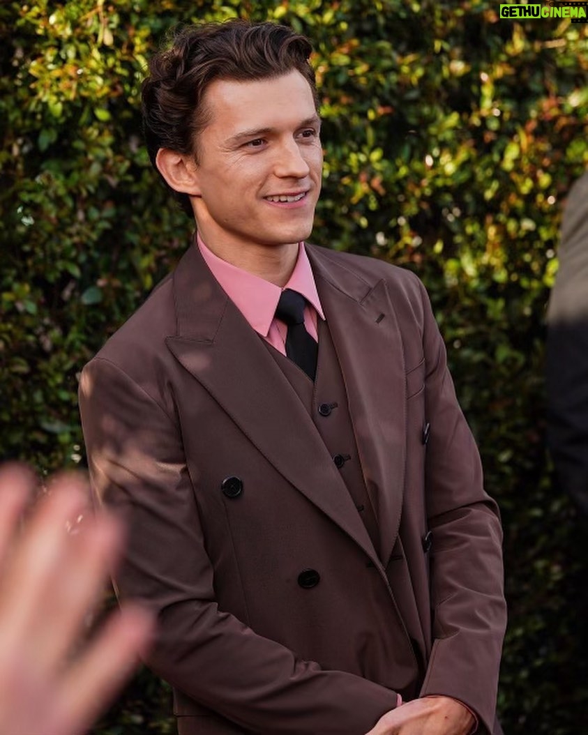 Tom Holland Instagram - Thank you to the @criticschoice for having me. What a night and congratulations to all the winners 🙌🏻