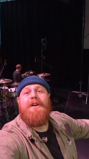 Tom Walker Instagram - It's been waaaaaaay too long. But I'm back! Can't wait to play everyone a bunch of new music on tour. Manchester here we come!!!!🐝