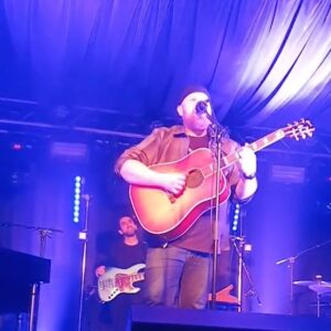 Tom Walker Instagram - Having such an epic time on tour, feels so good to be back on stage. Here's a couple of clips and random bits from along the way 😘