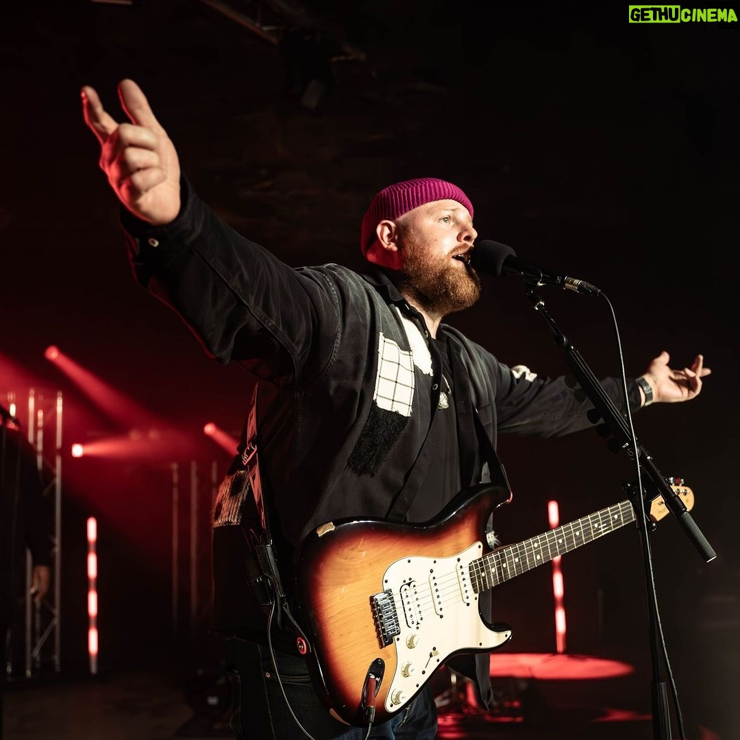 Tom Walker Instagram - My best pal Toby takes photos at all of my shows, finally had the chance to sit down and comb through my favorites. Here's an excellent selection from the 2023 Toby vaults! Buzzing to re-live this and hit the road again for my biggest tour to date in April 2024!! Who's coming down?? Shout out to my boy @tobyyeo he's such a talented photographer.
