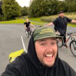 Tom Walker Instagram - Ayyyy got your phone! 📲 Just wanted to say HAPPY BIRHDAY BAZ!!!🕺🏻 A crackin’ selection from the roll of recent times. Aging like fine wine lad, here’s to the future. Keep being you ya legend! Toby 🍻🍻