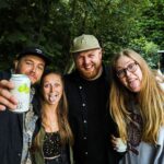 Tom Walker Instagram - Ayyyy got your phone! 📲 Just wanted to say HAPPY BIRHDAY BAZ!!!🕺🏻 A crackin’ selection from the roll of recent times. Aging like fine wine lad, here’s to the future. Keep being you ya legend! Toby 🍻🍻