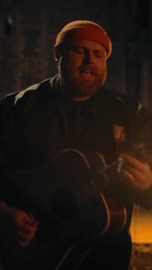 Tom Walker Instagram - 🔥BURN IS FINALLY OUT EVERYWHERE🔥
Thanks for all the love, I know this track is a bit different from the usual stuff so it means a lot you’re vibing with it. So buzzing for it to finally be out, go blast it in your cars, ya kitchens, and anywhere else with a fat pair of speakers 😘