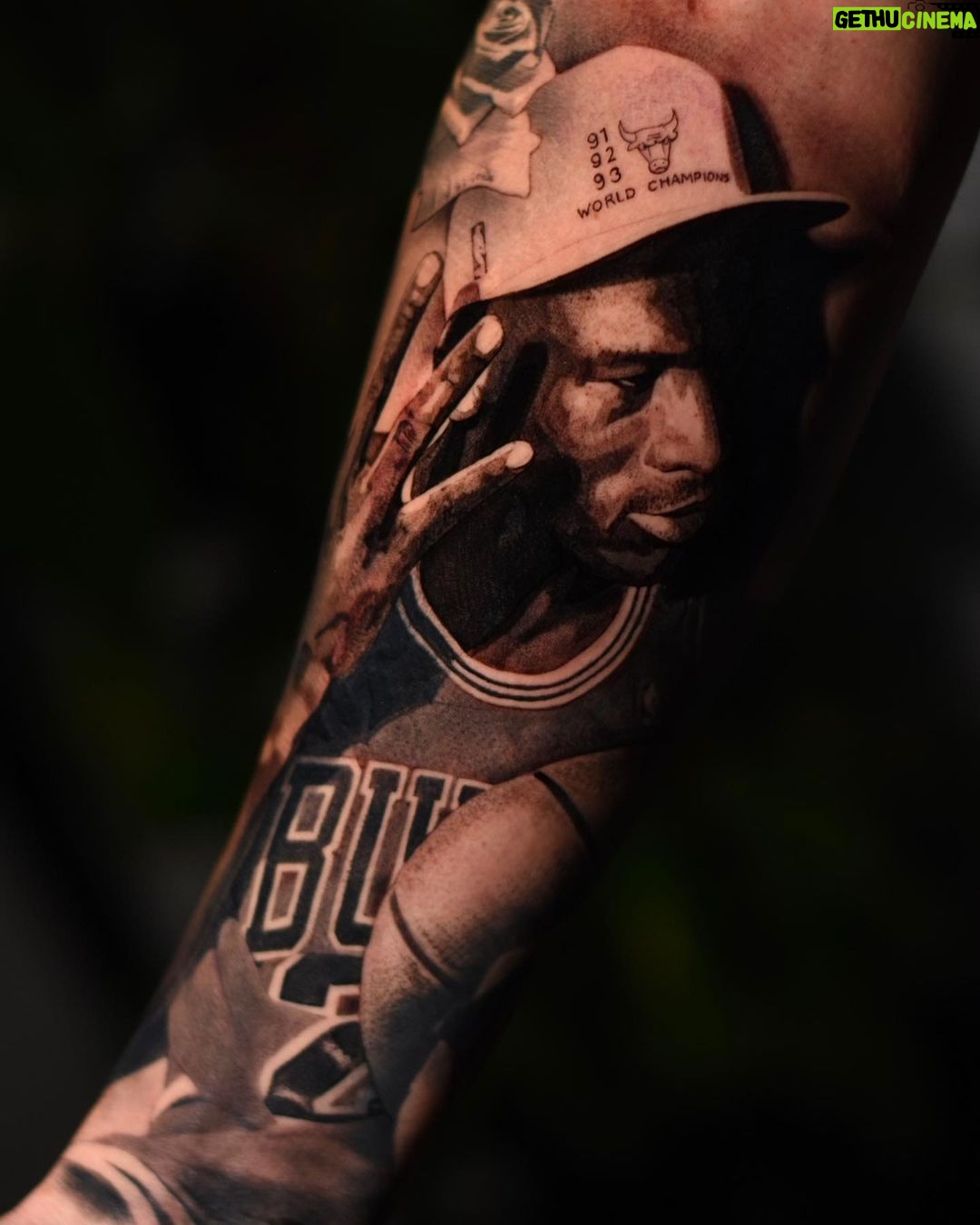 Tommy Little Instagram - Almost finished MJ by the best in the business @benthomasart. The whole crew at @umbratattoo are amazing too 🔥