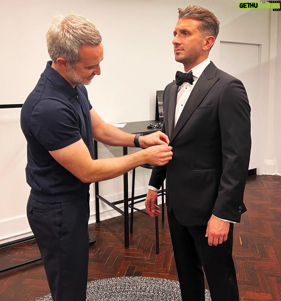 Tommy Little Instagram - Just a couple of silver foxes getting ready for the Arias. Thanks @godwincharli 🙌🏻