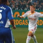 Toni Kroos Instagram - #OneMillionGoal Challenge is on! Upload YOUR best goal @toni.kr8s_academy App to win great prices. 📲👀