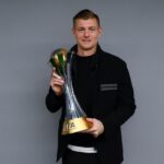 Toni Kroos Instagram - 🖐🏼☝🏻