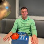 Toni Kroos Instagram - Thats what i call a birthday cake! Really appreciate all your messages today.
