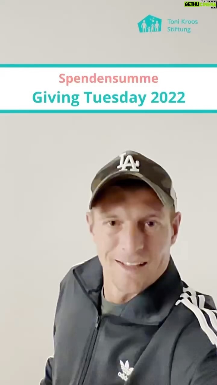 Toni Kroos Instagram - 🌟IHR SEID DER WAHNSINN🌟 Wir sind immer noch überwältigt von der großartigen Spendenbereitschaft des diesjährigen #GivingTuesday. Danke für euer Vertrauen in unsere Stiftungsarbeit 🫶🏼 Wir sind überglücklich und dankbar so eine tolle Community zu haben. Dank euch haben wir die Spendensumme vom letztem Jahr getoppt 🥳 DANKE! DANKE! DANKE! #gemeinsamlebensfreudeschenken #spendenaktion #tonikroos #tonikroosstiftung