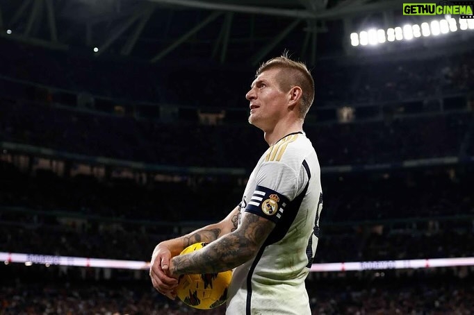 Toni Kroos - 0.9 Million Likes - Strong finish of a good week