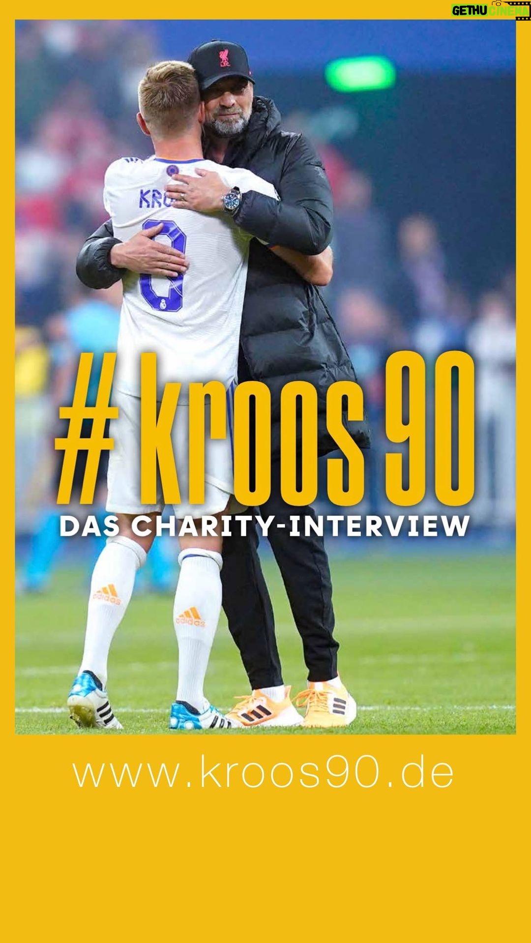 Toni Kroos Instagram - Das längste aber gleichzeitig auch interessanteste, nachdenklichste, witzigste und vor allem aber spannendste Interview meiner Karriere. Geführt mit 90+ tollen Persönlichkeiten, die jeweils eine Frage an mich hatten! Zum Teil verwundert, zum Teil geehrt über die Fragen und Fragesteller, aber auf jeden Fall dankbar für das Format. Tolle Idee von @oliver_wurm UND DAS BESTE… Ihr tut dabei gleichzeitig noch was Gutes für die @toni.kr8s_stiftung. 🙌 Viel Spaß beim Lesen und danke an alle die mitgemacht haben. Den Link findet ihr in meiner Story und Bio 📲😉 #Kroos90