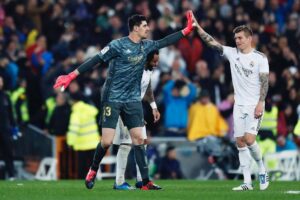 Toni Kroos Instagram - Not bad to have the best player and the best keeper of the world in your team… Congrats @karimbenzema and @thibautcourtois! Well deserved! Also congrats to @realmadrid to be the 3rd best team in 2021/2022🤩🤩🤩