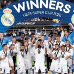 Toni Kroos Instagram - Supercup, Ligastart, Tuchel 🥊 Conte, Alltagsgedanken während der Spiele, Warten an Supermarktkassen (also Felix) - und dazu noch ein paar exklusive Aussagen von @timowerner zum Wechsel von Chelsea nach Leipzig! All das jetzt in der neuesten Folge „Im Kanu zum Supercup! (featuring Timo Werner)“ von Einfach mal Luppen nachzuhören wie immer @applepodcasts oder @spotifyde✌🏼