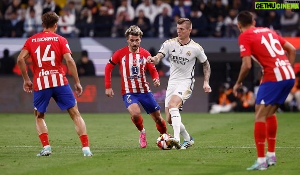 Toni Kroos Instagram - All eyes on sunday! Another final! Halamadrid
