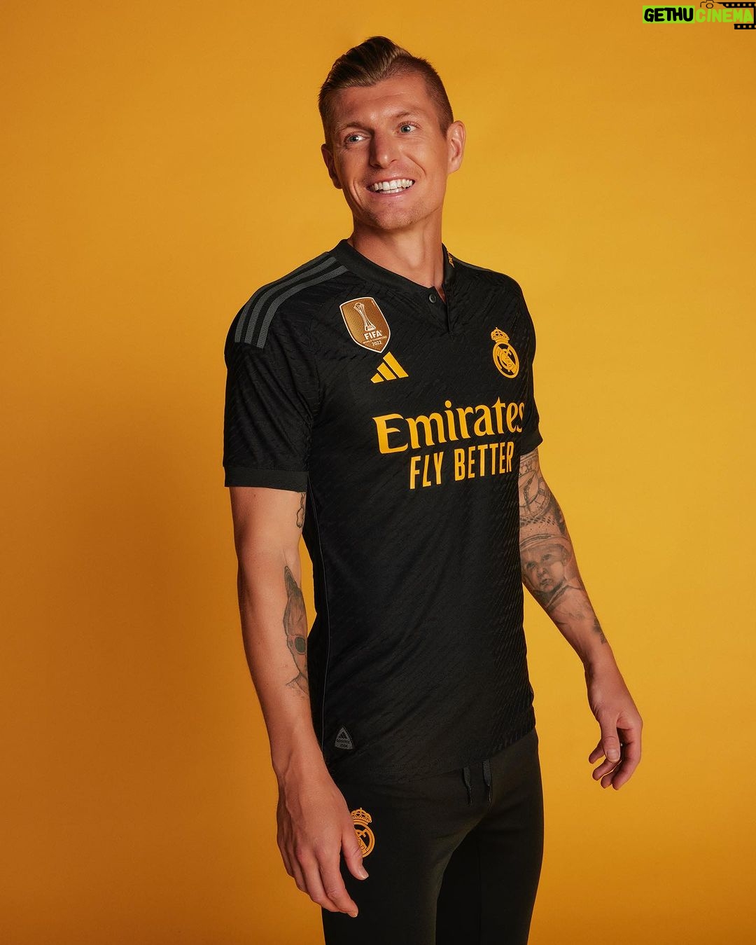 Toni Kroos Instagram - 👕👌 @realmadrid Thanks @adidasfootball for leaving out the collar 😉