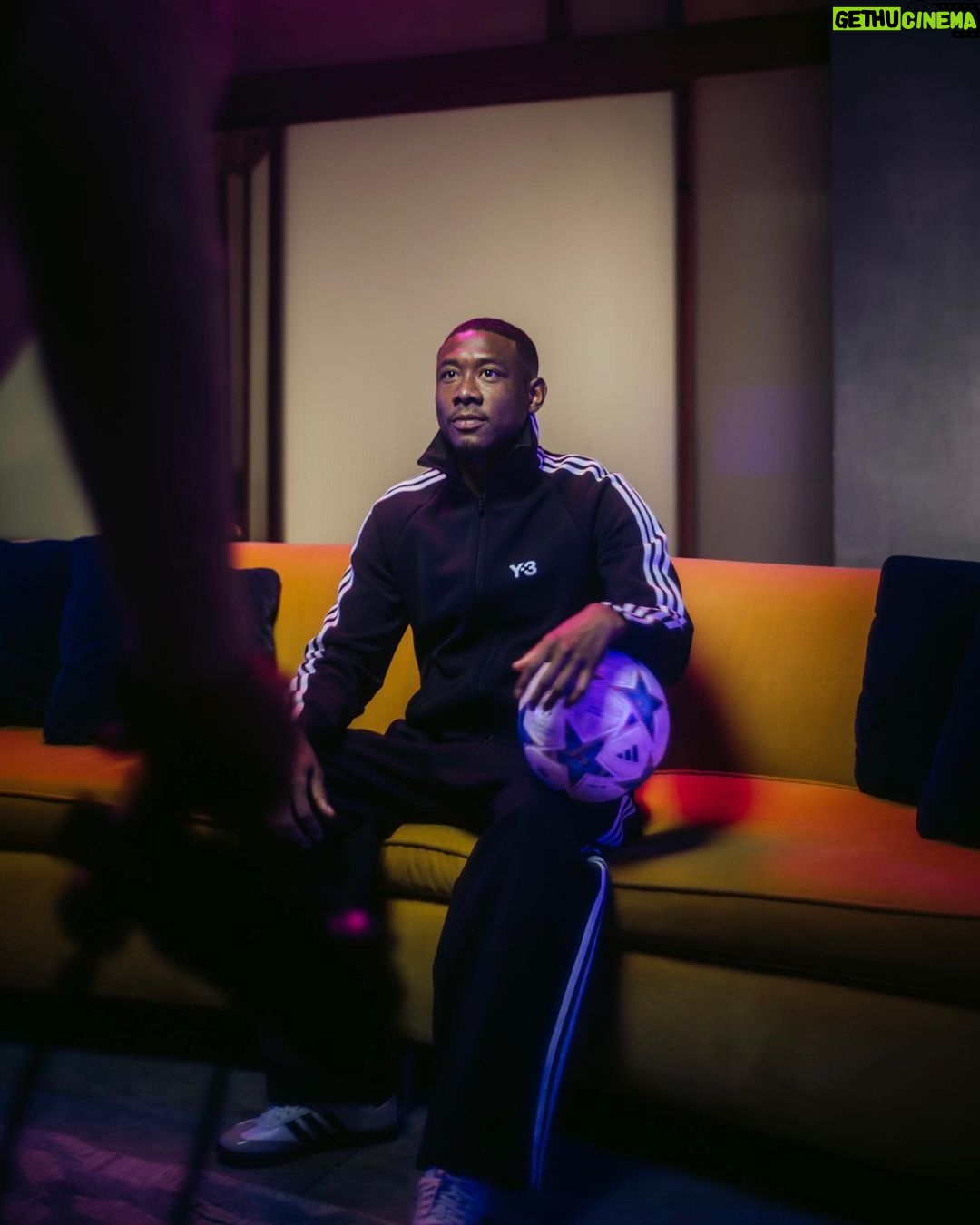 Toni Kroos Instagram - B E H I N D T H E S C E N E S Good Vibes only beim Shoot mit @toni.kr8s und @davidalaba in Madrid. Mehr Content findet ihr übrigens auf unserem YouTube und TikTok Channel 🤫 Madrid, Spain