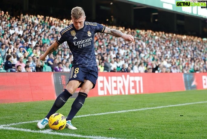 Toni Kroos Instagram - Well controlled game. We take the point and keep going!