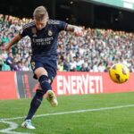 Toni Kroos Instagram - Well controlled game. We take the point and keep going!
