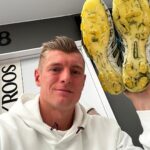 Toni Kroos Instagram - 𝗪𝗵𝗼’𝘀 𝗹𝗼𝗼𝗸𝗶𝗻𝗴 𝗮𝗻𝗱 𝗲𝘅𝗰𝗶𝘁𝗲𝗱 𝗳𝗼𝗿 𝘁𝗵𝗲 𝗻𝗲𝘅𝘁 𝘁𝗲𝗮𝗺 𝗰𝗮𝗽𝘁𝗮𝗶𝗻❓ Markiert 3 Freunde unter dem Post, folgt @toni.kr8s, @eliasn97 und @theiconleague und schreibt uns in die Kommentare, wen ihr euch als Team Kapitän wünscht⁉️ Unter allen Teilnehmer verlosen wir einen Matchworn Schuh von Toni, den er zuletzt beim 5:1 Heimsieg gegen @valenciacf an hatte. 😳🙌 Außerdem verlosen wir ein Meet & Greet mit @eliasn97! Gewinne ein Treffen mit Eli und erfahre, was du schon immer von ihm wissen wolltest. 👀🫵 🗓️ Das Gewinnspiel läuft bis zum 30.11.2023 20 Uhr. Die Gewinner werden ausschließlich von diesem Account (@theiconleague) kontaktiert. 📌 Die Teilnahmebedingungen findet ihr unter dem Link in unserer Bio. Das Gewinnspiel steht in keinem Zusammenhang mit Instagram. Wir wünschen euch viel Erfolg! 🤞