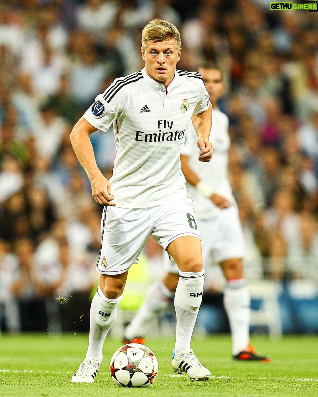 Toni Kroos - 1.2 Million Likes - 💯 matches and countless #UCL memories with @RealMadrid!
1️⃣0️⃣0️⃣ partidos... ¡Miles de recuerdos en la Champions con nuestra camiseta!
#RealFootball
