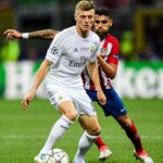 Toni Kroos Instagram - 💯 matches and countless #UCL memories with @RealMadrid! 1️⃣0️⃣0️⃣ partidos... ¡Miles de recuerdos en la Champions con nuestra camiseta! #RealFootball