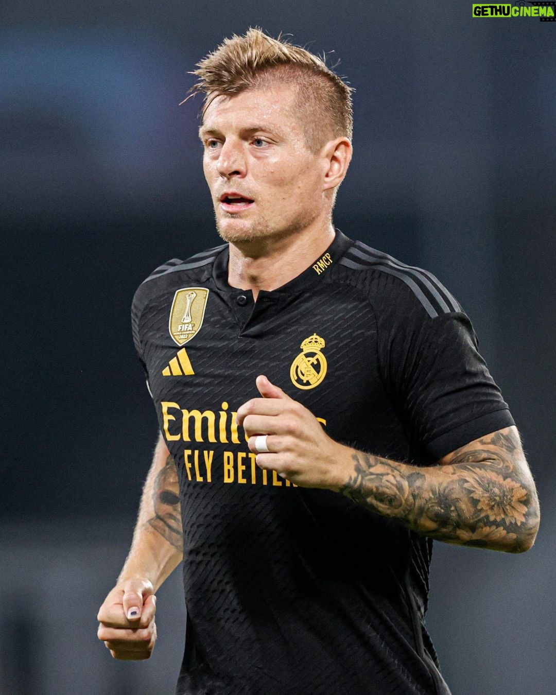 Toni Kroos - 1.2 Million Likes - 💯 matches and countless #UCL memories with @RealMadrid!
1️⃣0️⃣0️⃣ partidos... ¡Miles de recuerdos en la Champions con nuestra camiseta!
#RealFootball
