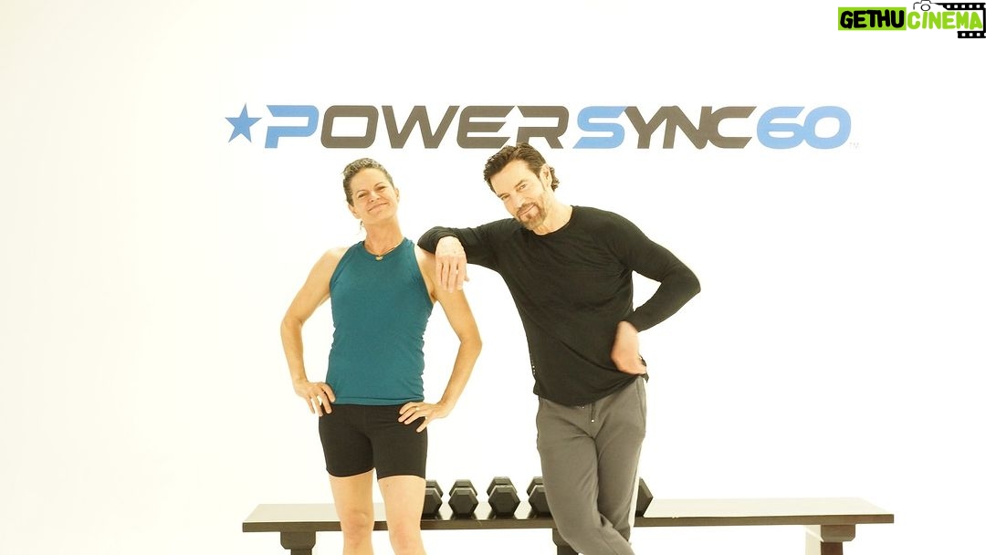 Tony Horton Instagram - The New Year is right around the corner, and if you’re like most people in my community, I’m sure you’ve been thinking about 2024 and what’s ahead. I know I have... First things first, let’s kick it off with a FUN PowerSync 60™ workout together on Saturday, December 30th at 11:30amPT/ 2:30pmET! I designed it together with Hormone specialist, @dr.mindypelz , Author of Fast Like a Girl, because I kept hearing the women in my community feeling frustrated due to the lack of results they were seeing. The program is also built for men and teaches men how to capitalize on their daily hormonal fluctuations as well for best results. So, don’t miss this VERY special workout with yours truly and learn more about the PowerSync 60™ program if you haven’t dipped your toes in yet. Check out the link in bio to register for this upcoming FREE workout and I’ll see you there! 💪 #TonyHorton #P90X #Powerof4 #FitnessMotivation #FitnessGoals #NewYearGoals #FitnessMode #PowerSync60 #Goals