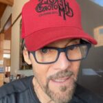 Tony Horton Instagram - How will you be in service to others before the end of the year? A loved one, a total stranger, and someone you’ve had a falling out with. See if you can do all three. You’ll be shocked and amazed by the outcome. I look forward to hearing what happened when you tried it. #In-service #Kindness #KindnessMatters #CaringForOthers #DoingTheRightThing