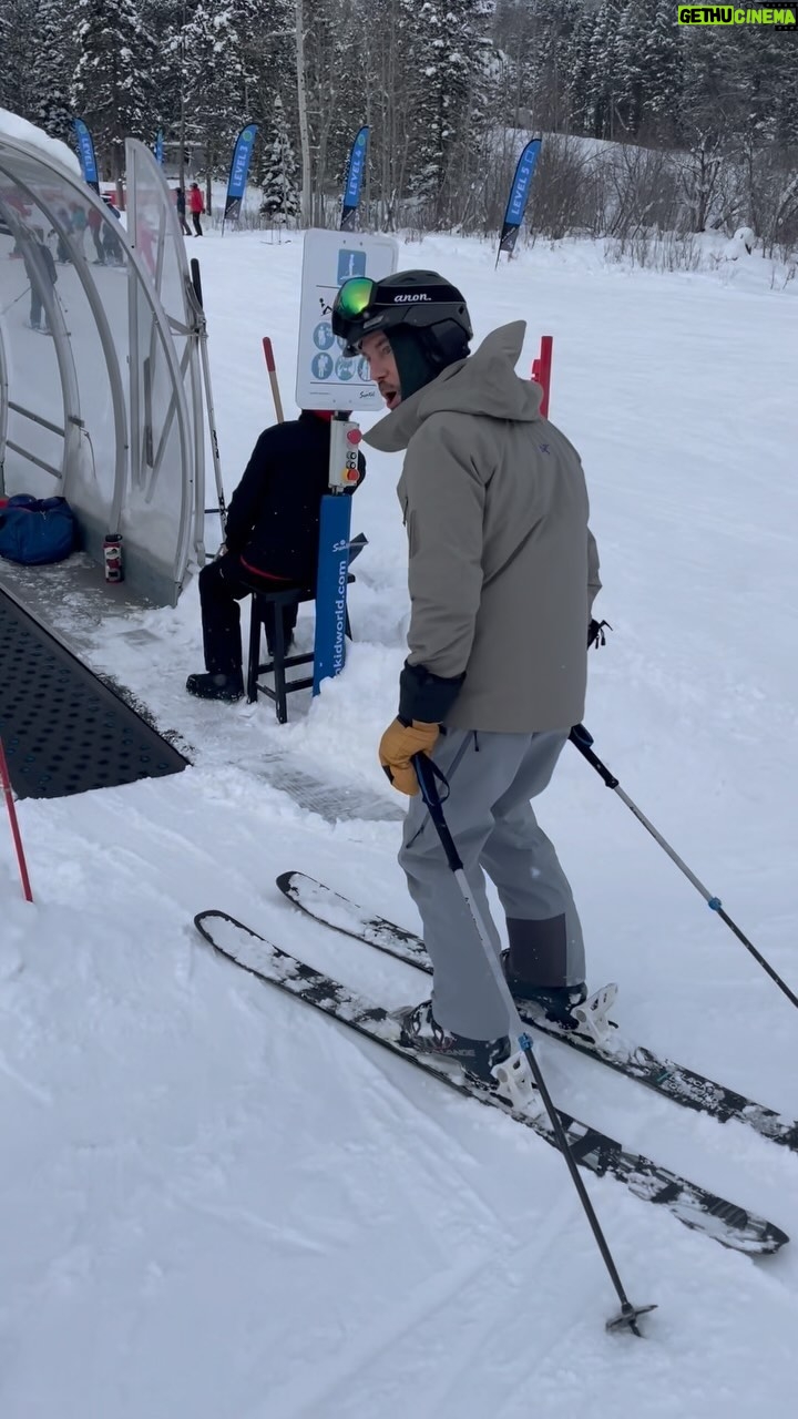 Tony Horton Instagram - Whole lot of skiing and fun in #JacksonHole — who’s ready for our ski adventure next week?! ⛷️ #TonyHorton #P90X #FitnessGoals #TonyHortonFitness #PowerNation #Powerof4 #FitnessMotivation #FitnessGoals #Fitness #Muscle #Energy #Motivation #Goals #Purpose Jackson Hole