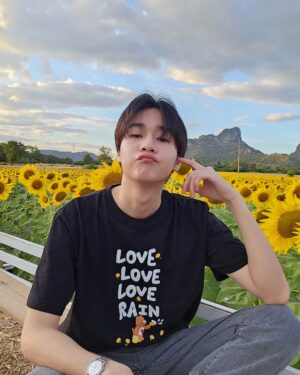 Supakorn Wuttinansurasit Instagram - เธอไม่ต้องน่ารักทุกวันก็ได้นะ....แต่เสื้อนี่มันน่ารักจริงๆนะ 🥰

#cieloheartxcarebears
#cieloheart
#torsupakorn