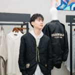 Tor Supakorn Wuttinansurasit Instagram – 🖤🤍🖤🤍
@essentials
@club21multilabel_th
#club21multilabel
#fearofgodessentials
#torsupakorn 
#เจ้าต่อคนหน้าหมู