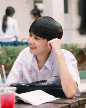 Supakorn Wuttinansurasit Instagram - EP 2 เป็นยังไงกันบ้าง ? บอกแล้วเป็นซีรีส์ตลก 5555
อย่าลืมไปติชมกันในแท็กด้วยน้า ผมอยากรู้ว่าต้องพัฒนาอะไรอีกบ้างจริงๆน้า มาคุยกันเยอะๆน้า🥰
#AbsoluteZeroSeries 
#AbsoluteZeroEP2