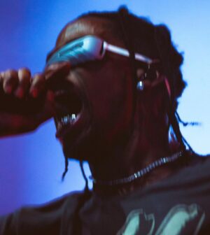 Travis Scott Instagram - Night one 🇬🇧 
And I’m so ready for 2 night.