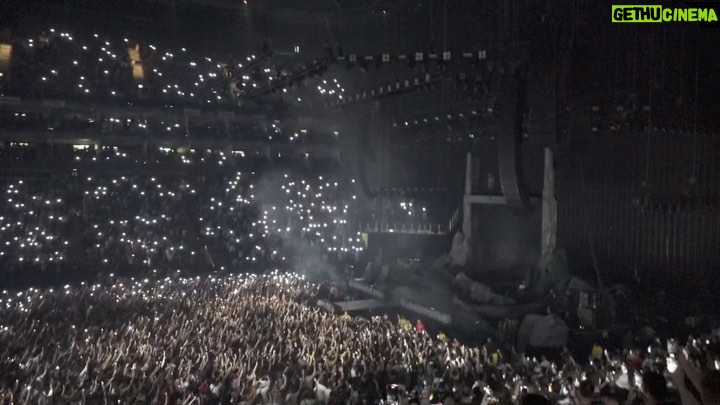Travis Scott Instagram - Wow London a moment I can’t forget. !!!!! Tyler back on 📷