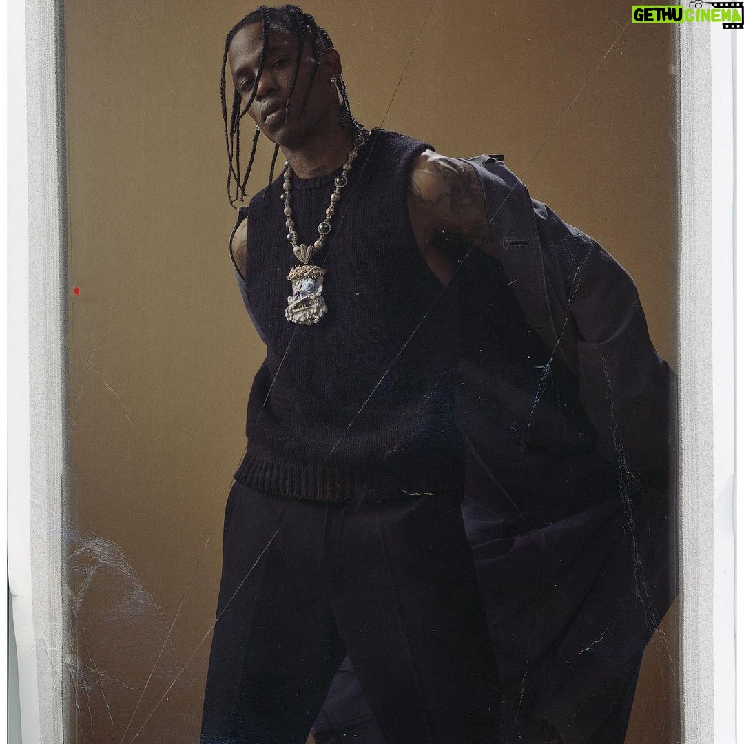 Travis Scott - 3.7 Million Likes -