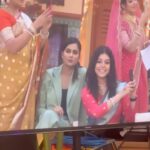 Trina Saha Instagram - Everyone’s gone crazy🤪 #lovebiyeajkal #trendingreels #crazy #explore #sristipriyaaaa #viralreels NT-1 Studio