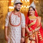 Trina Saha Instagram - Love and laughter at our wedding venue. @baro_kuthi_rajbari Brand Faces : @neel_bhattacharya @trinasaha21 Photography: @sayantan_dutta_photography Agency : Team Soumojit Adak Book Now 📞 098363 67737 Location 📍 https://g.co/kgs/aAK9YQ #BaroKuthiRajbari #MajesticUnion #TimelessElegance #RoyalWeddings #OpulentVenues #HistoricCharm #LoveInLuxury