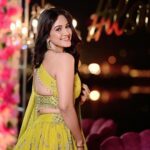 Trina Saha Instagram - Back to back 😋🫶🏻 📸 @siladitya_dutta @twc2014india 👗 @navdurga_official @neelsaha_styled_by_blue 💍 @klothbytrineel 💄 @pritha_dutta_official #trinsi #weddingseason