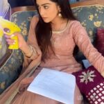 Twinkle Arora Instagram - When u cant kee your inner child shant . . . . . #bts #nehmat #twinklearora #twinklians #udaariyaan