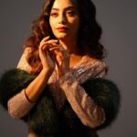 Twinkle Arora Instagram - The era ♥️ Photography : @arvie666 Mua - @makeoverbysugs Styling - @theraunaqarora . . . . . . . #twinkle #nehmat #pose #photoshoot #era
